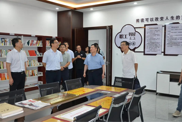 山東省人社廳到一滕建設(shè)集團開展建筑行業(yè)人力資源隊伍建設(shè)專題調(diào)研