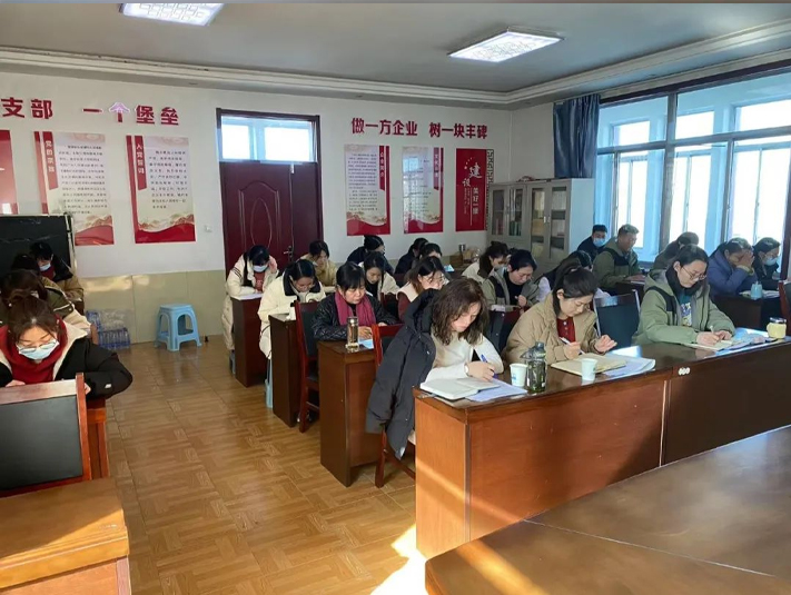 【聚智謀遠 再譜新篇】寧陽一滕醫(yī)藥公司召開2025年度經(jīng)營工作推進會