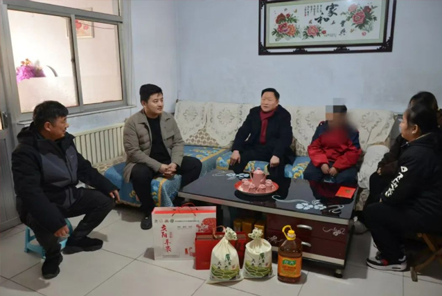 一滕集團(tuán)開展節(jié)日走訪慰問活動(dòng)