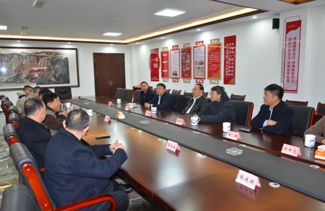 【關(guān)注】***安全生產(chǎn)協(xié)會副會長、礦山充填安全開采***礦山安監(jiān)局重點(diǎn)實驗室主任卜昌森到一滕集團(tuán)調(diào)研