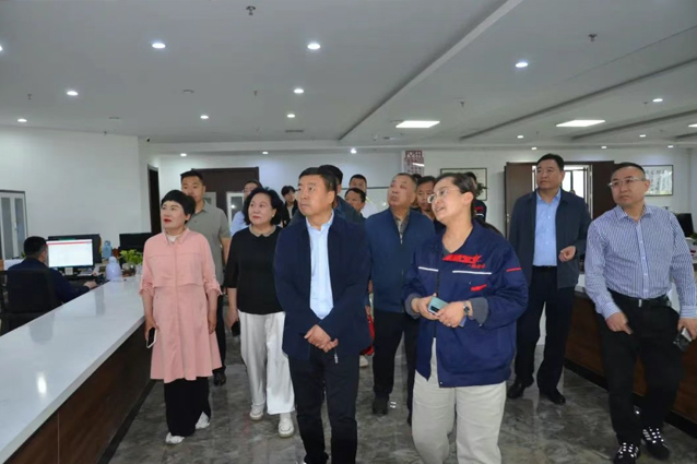 哈密市工商聯(lián)考察團(tuán)到一滕集團(tuán)參觀考察